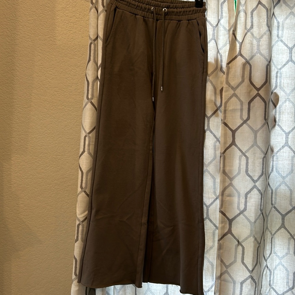 Grey,drawstring elastic waist, raw hemmed, lightweight sweatpants. Size S